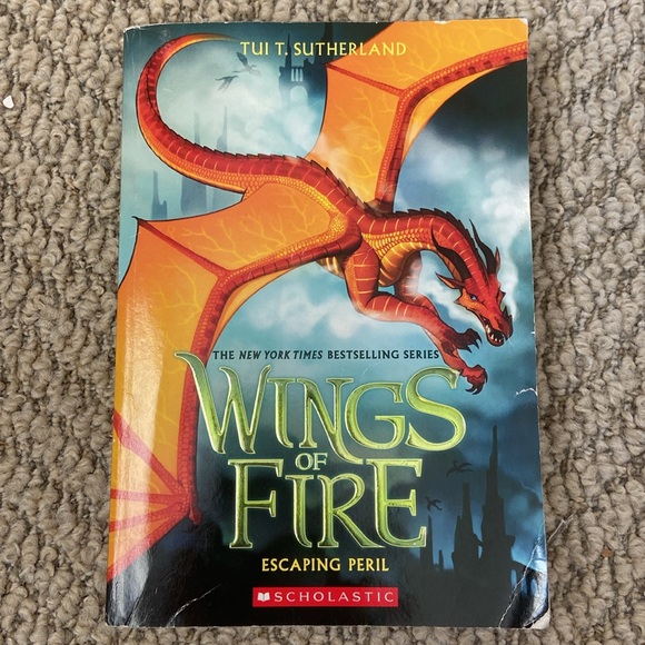 INCOMPLETE Wings Of Fire Series By Tui T. Sutherland Used - Picture 7 of 11
